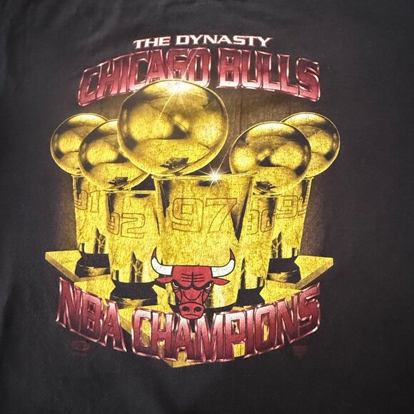 Vintage 90's Starter Chicago Bulls Dynasty NBA Champions T-Shirt Black Sz L - Picture 2 of 4